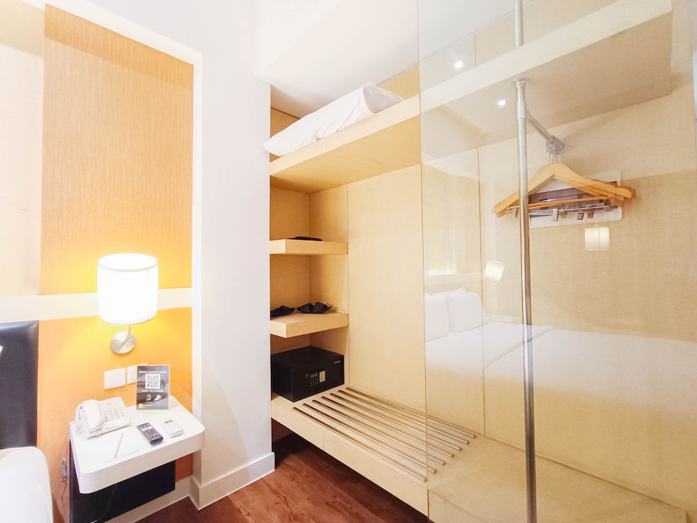 Business King Room photo 3