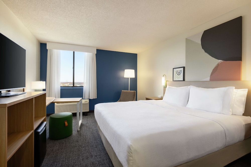 Room, 1 King Bed, Non Smoking - Photo 1