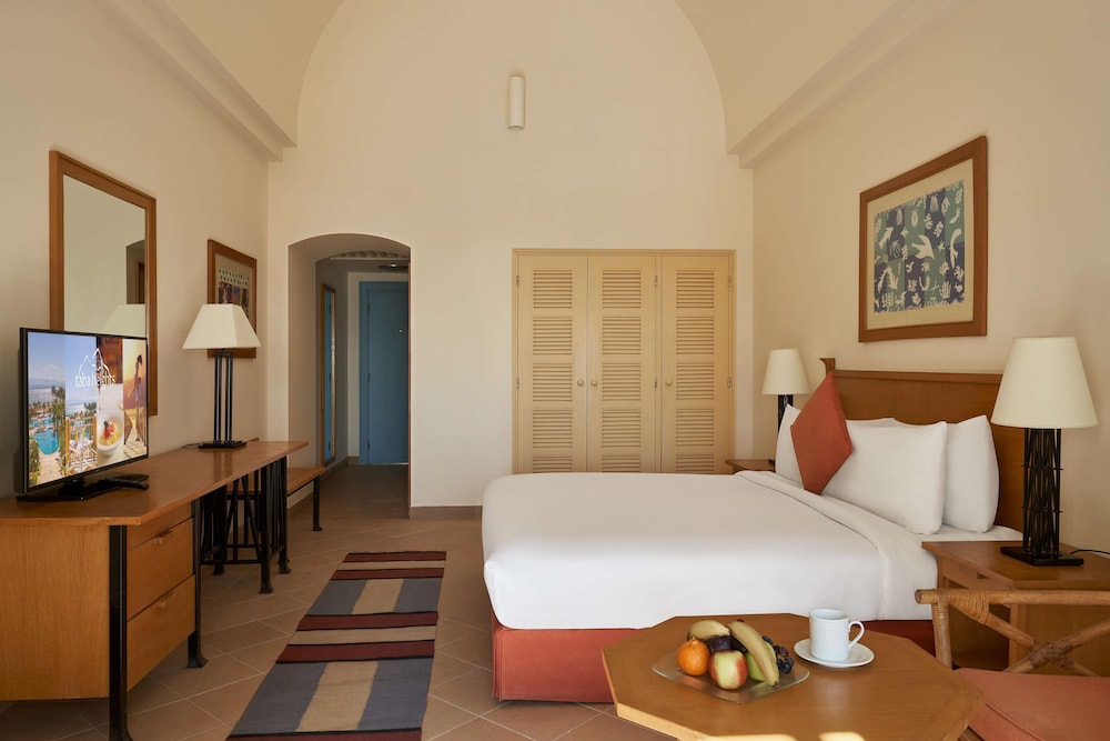 Standard Room Garden and Mountain View King Bed - Photo 2