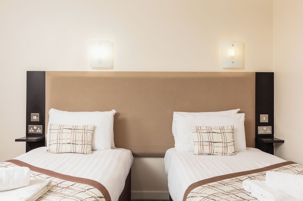 Standard Twin Room, 2 Twin Beds - Photo 4