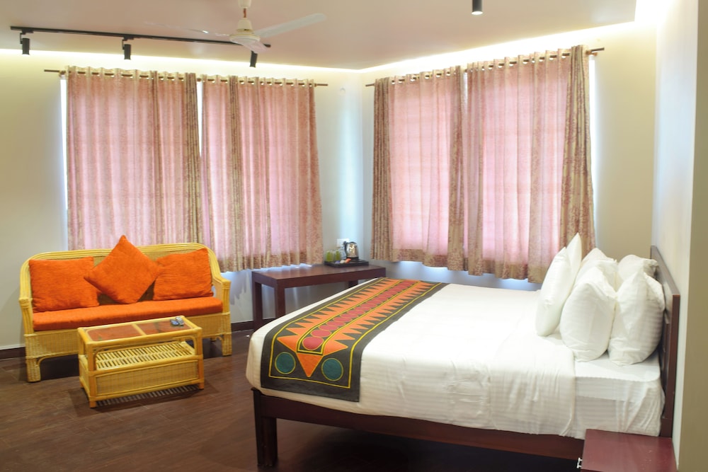 Deluxe Double Room, Balcony, Valley View