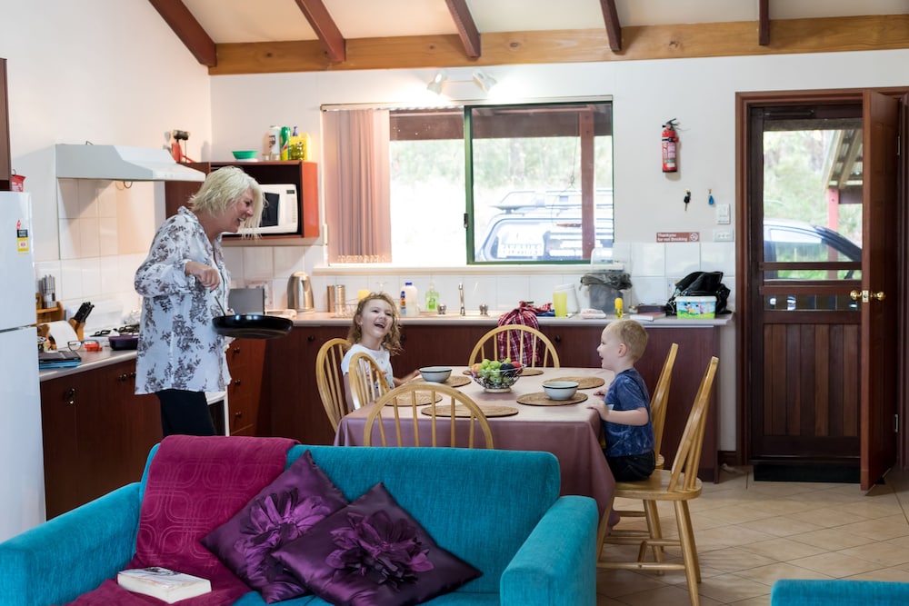Standard Suite, 2 Bedrooms, Non Smoking, Kitchen (Cottage) photo 1
