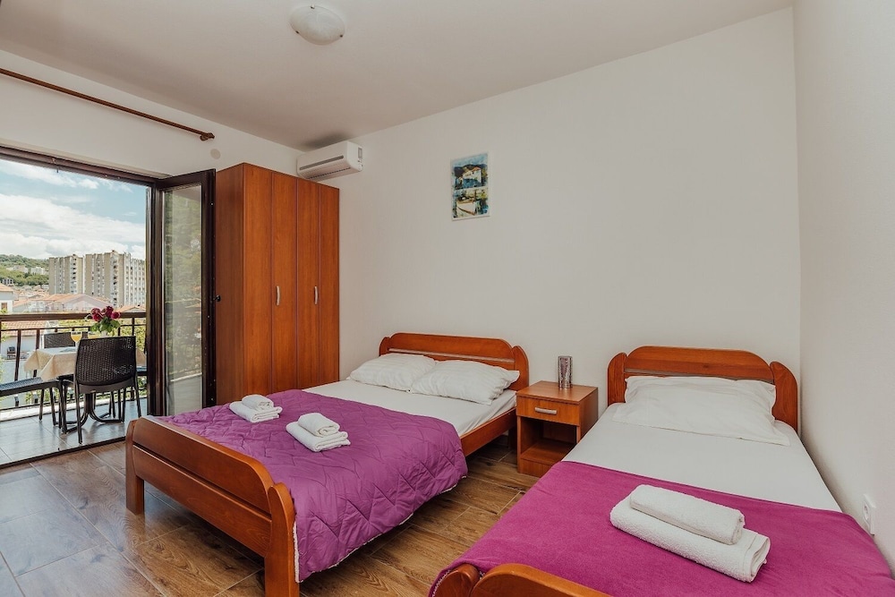 Standard Triple Room, Sea View
