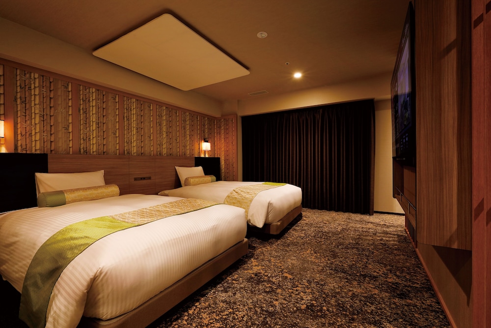 Premium Suite Twin Room photo 3