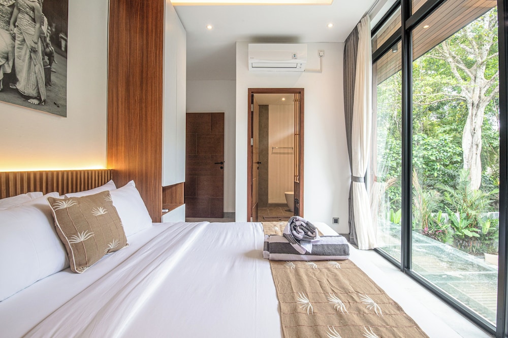 Deluxe Suite (Village View) photo 3