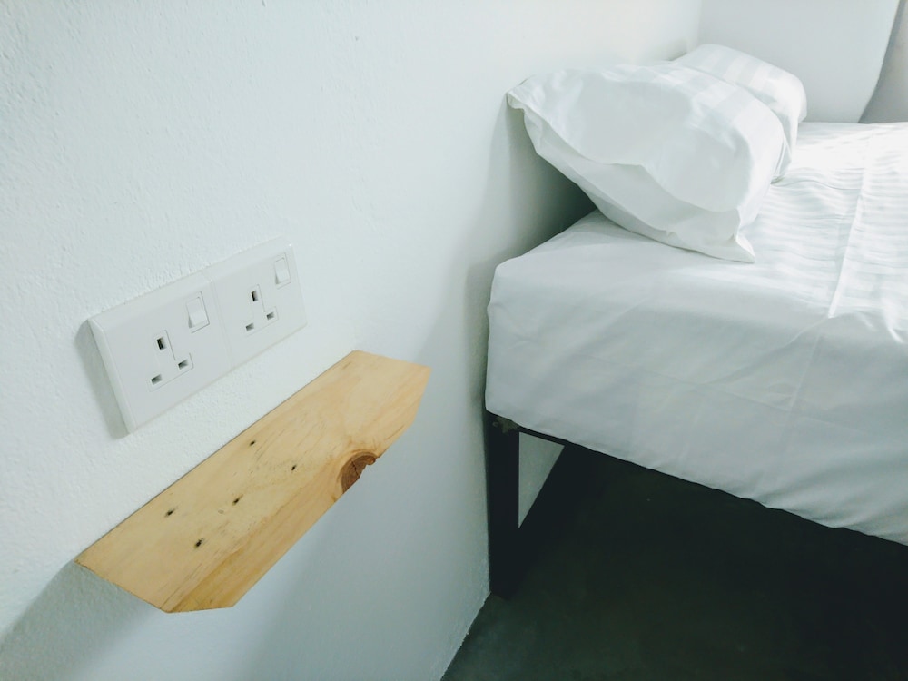Room, 1 Queen Bed photo 1