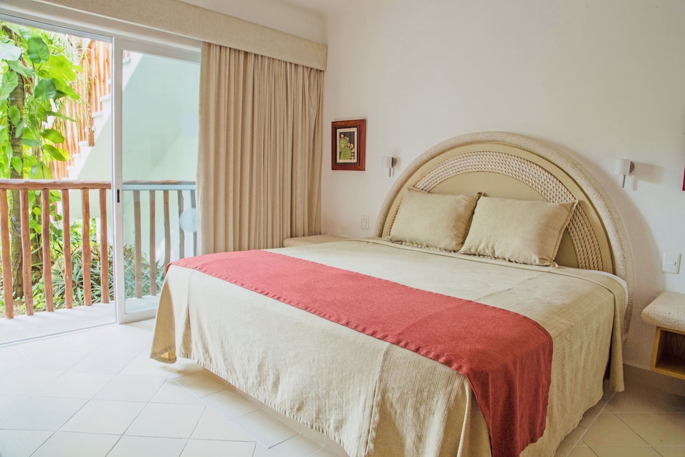 Villa, 3 Bedrooms, Terrace, Beach View photo 1