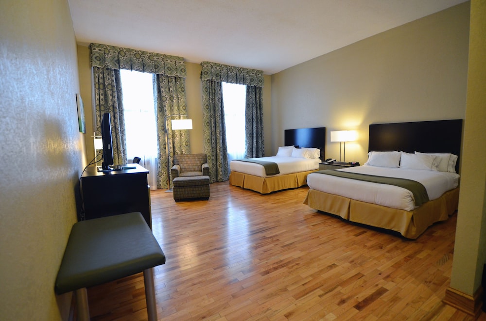 Standard Room, Multiple Beds photo 3