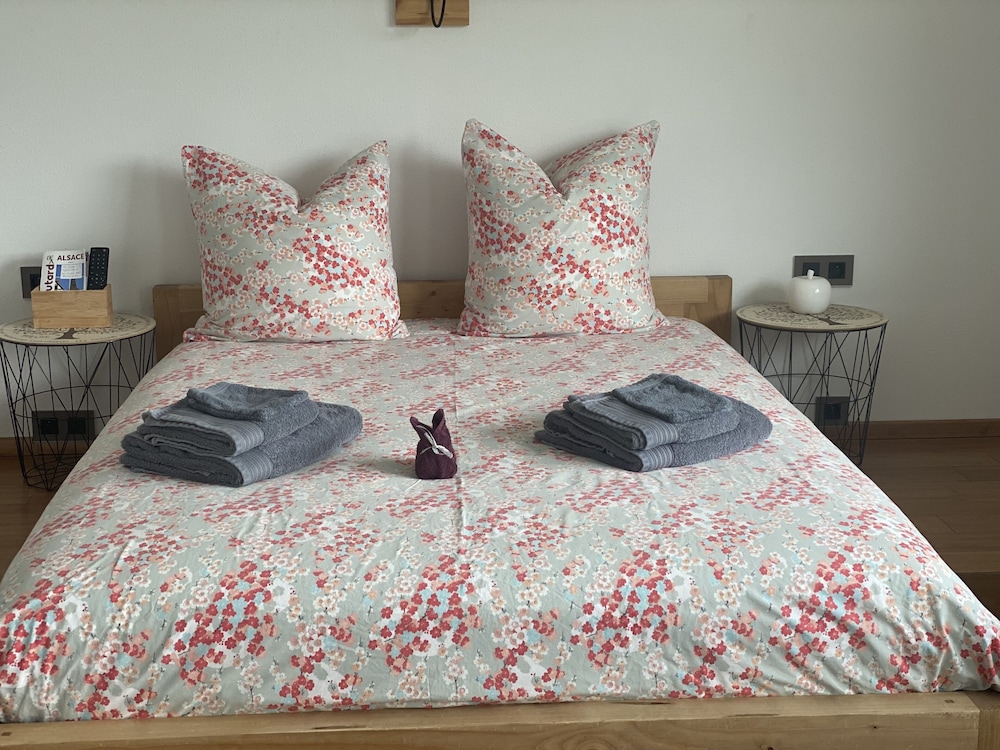 Comfort Double Room, Ensuite, Garden View (Chambre Pink Lady) - Photo 30