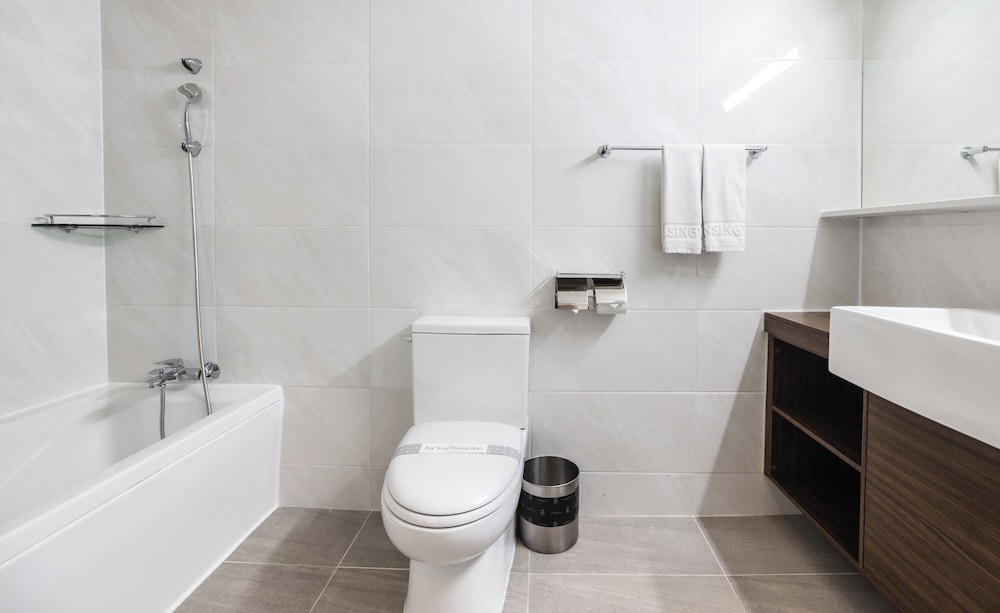 Deluxe Family Twin Room, Bathtub - Photo 6