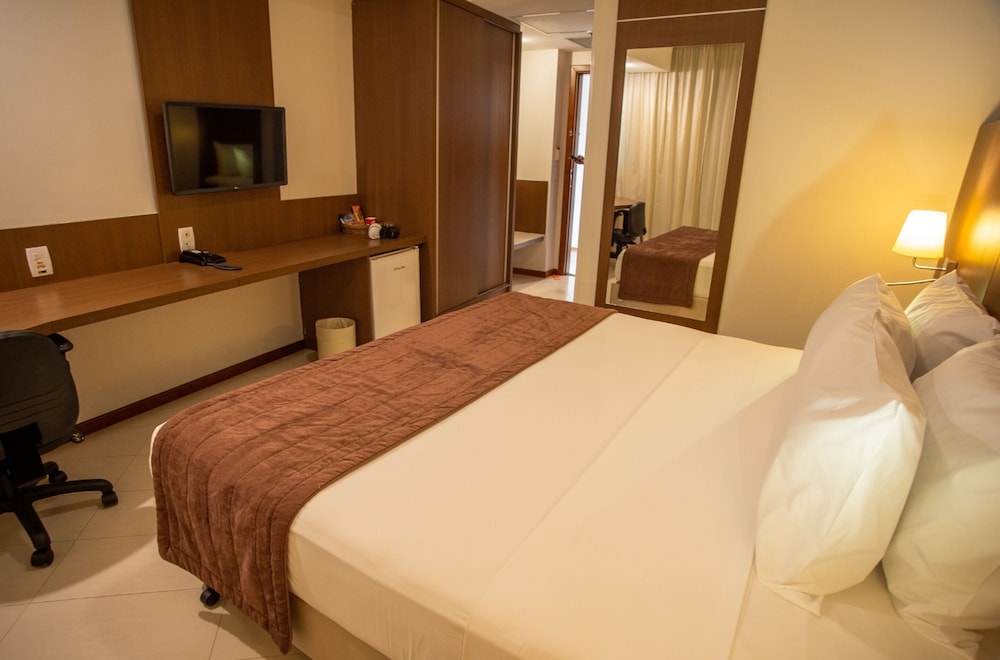 Available room thumbnail 6