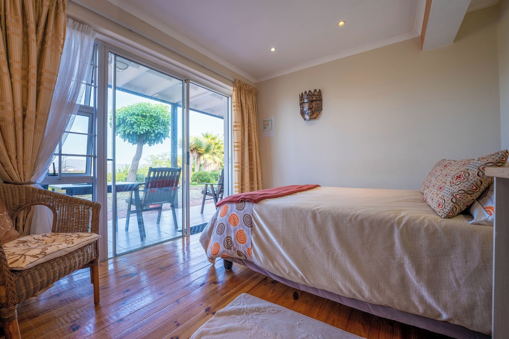 Standard Double Room, Ensuite, Garden Area photo 1