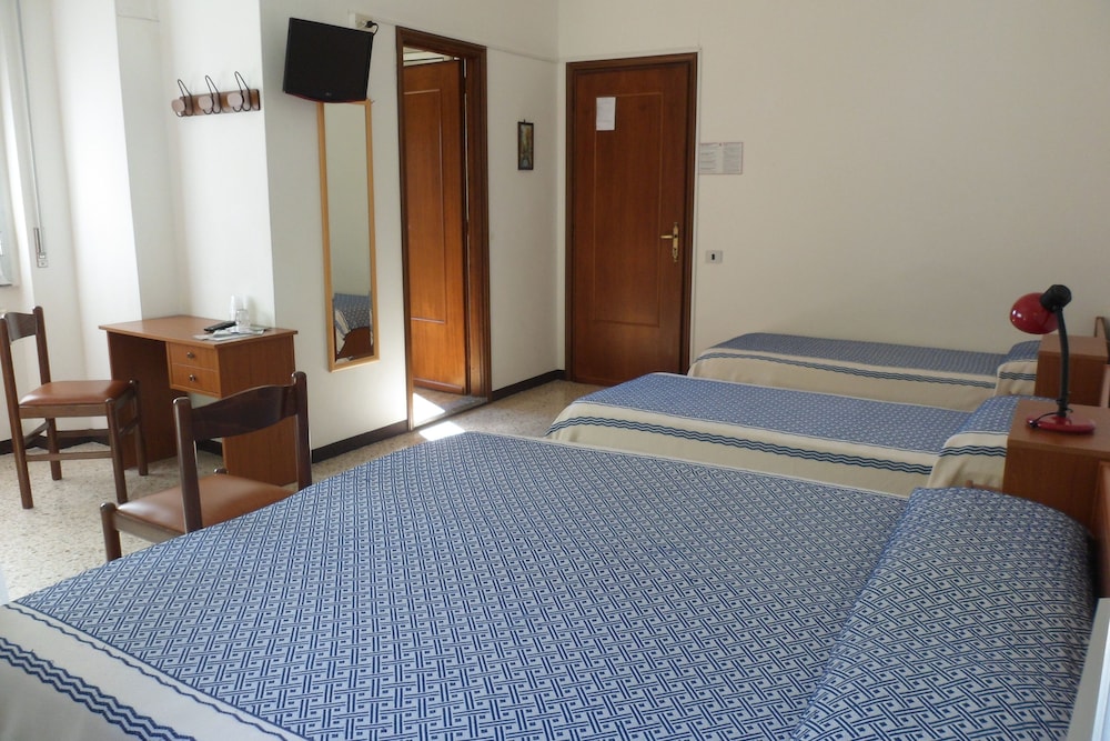 Standard Quadruple Room, 1 Bedroom, Valley View photo 3