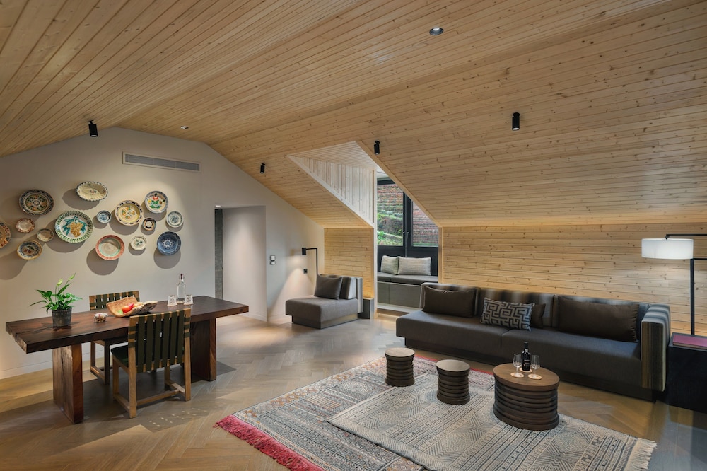 Vineyard Rooftop Suite - Photo 1