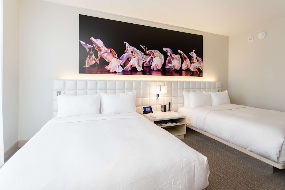 HALL SUPREME 1 KING BED - Photo 1
