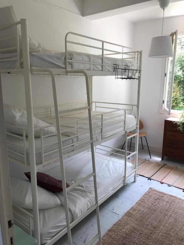 Basic Shared Dormitory, Pets Not Allowed, Garden View (Pipeline)