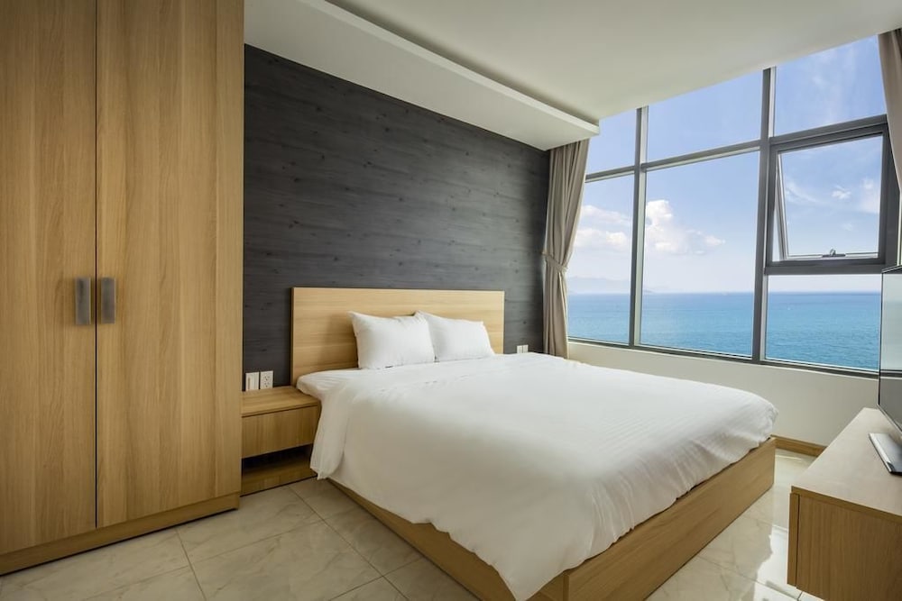 Superior Apartment, 2 Queen Beds, Sea View