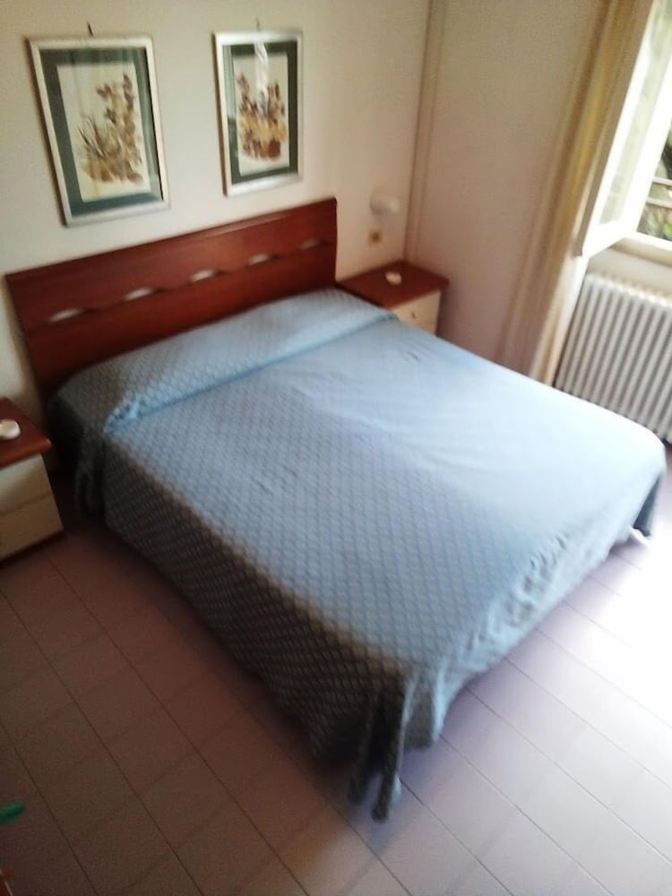 Standard Double Room, Garden View