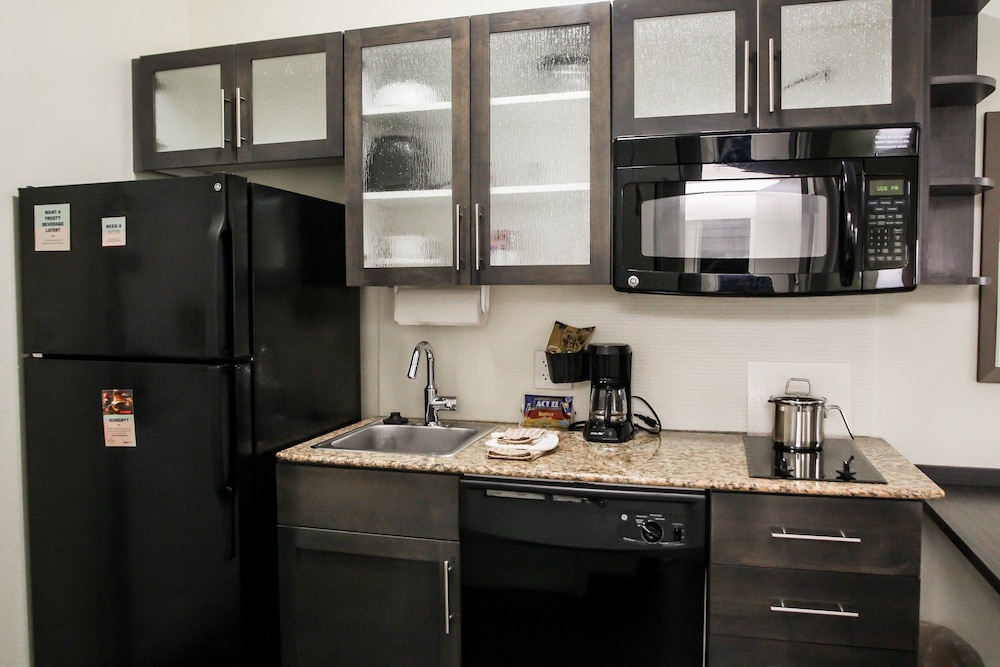 Standard Suite - Photo 7