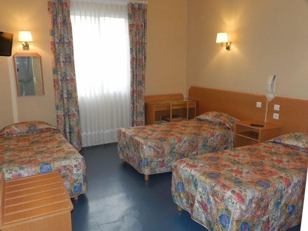 Standard Triple Room - Photo 1
