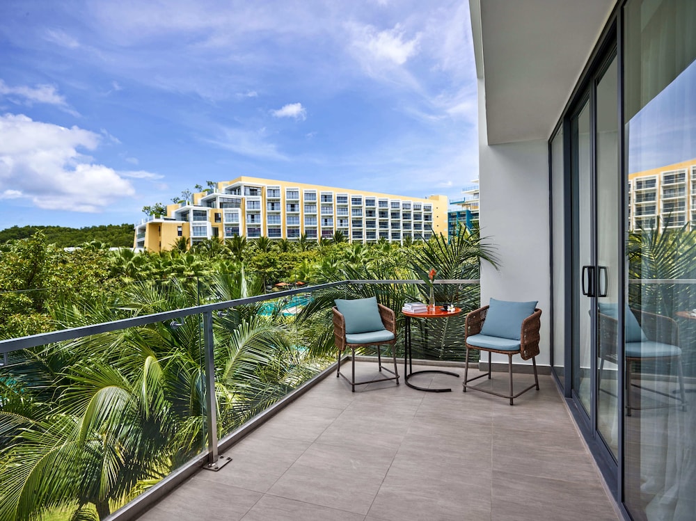 Superior Suite, Balcony (2 King Bed) - Photo 6