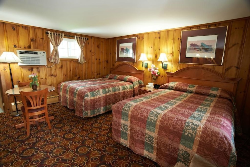 Standard Room, 2 Queen Beds photo 1