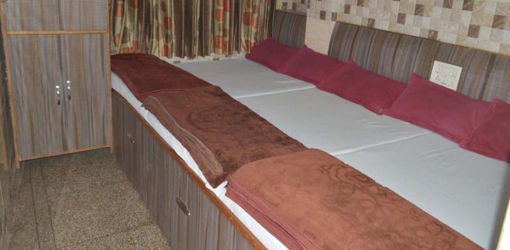 Deluxe Double Room, 4 Bedrooms photo 3