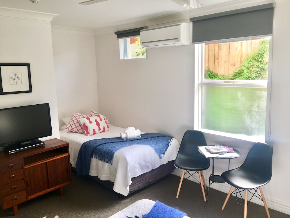 Courtyard Room photo 2