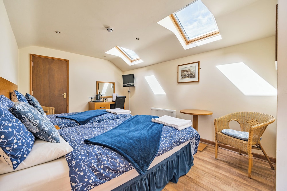 Comfort Double or Twin Room, Accessible, Ensuite photo 2