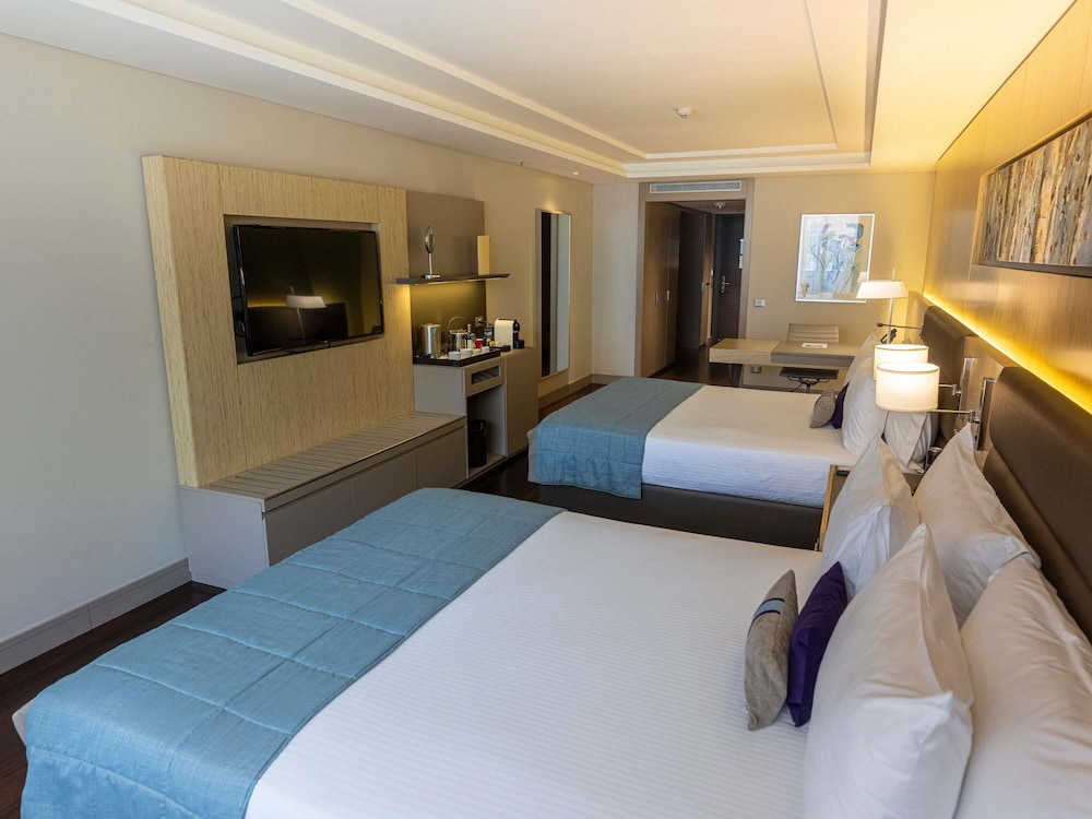 Deluxe Suite, 2 Twin Beds, Accessible, Park View