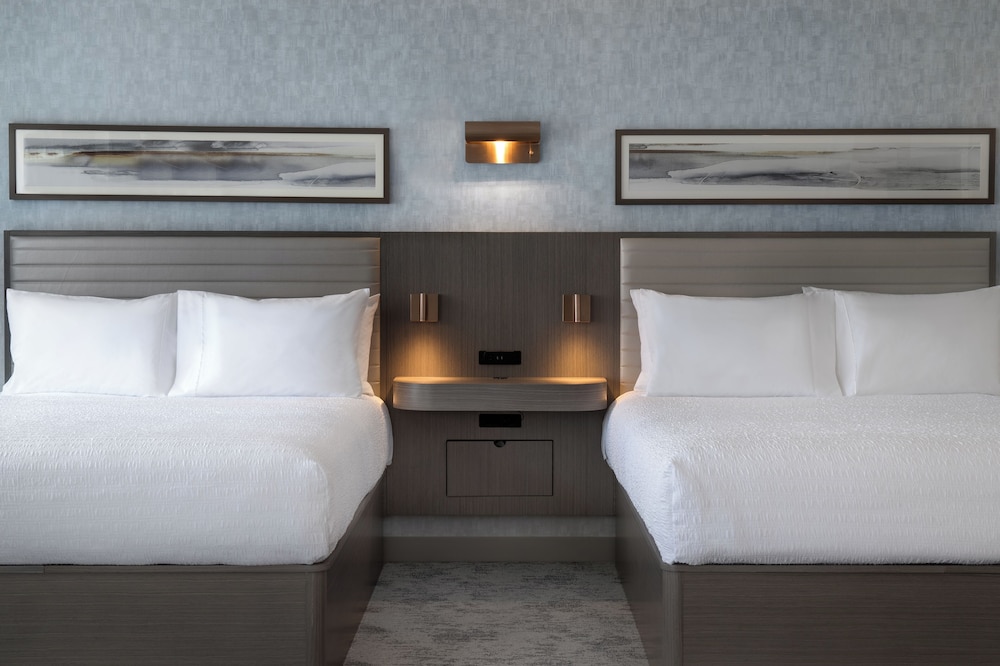 Studio, 2 Queen Beds, Accessible, Bathtub (Mobility & Hearing) - Photo 2