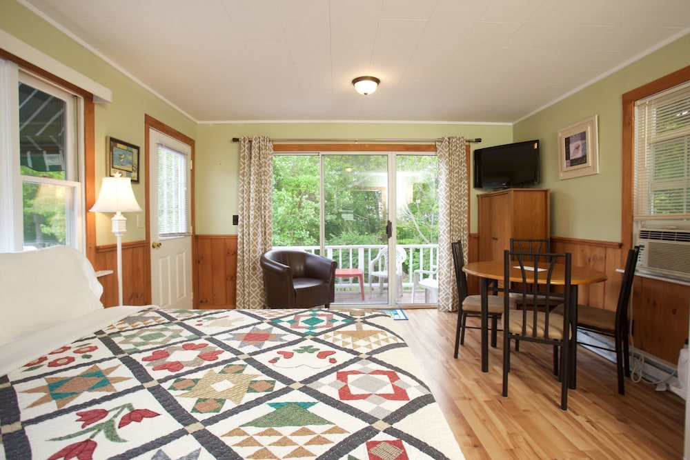 25 Large Cottage