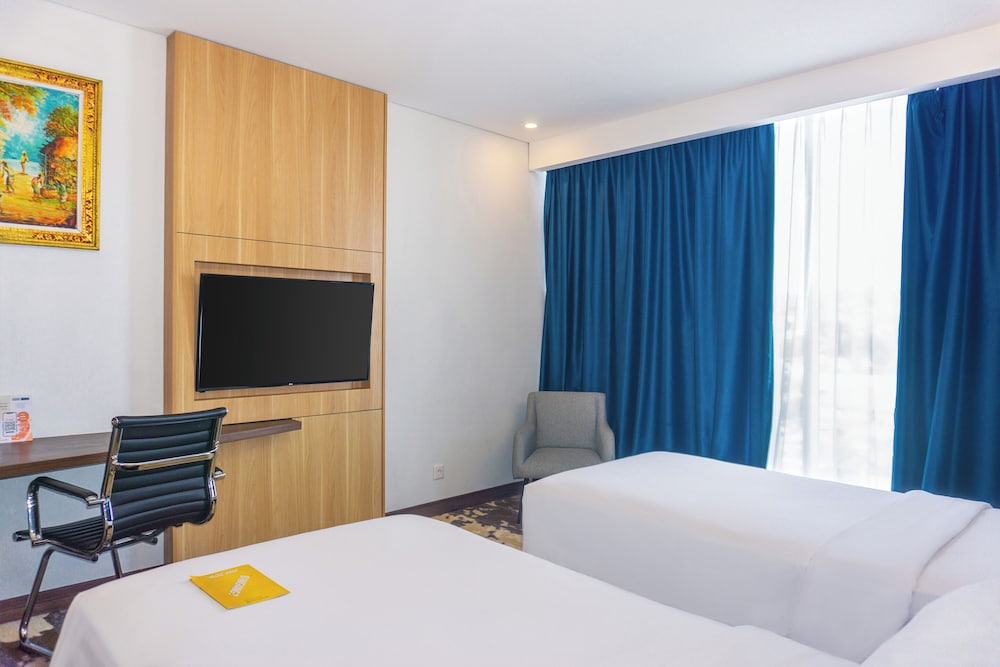 Superior Room, 2 Twin Beds, City View - Photo 3
