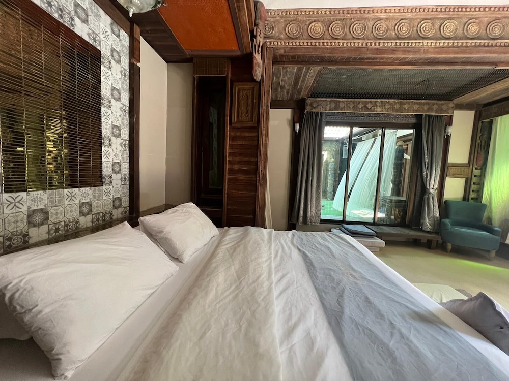Economy Double Room, Non Smoking, Pool View