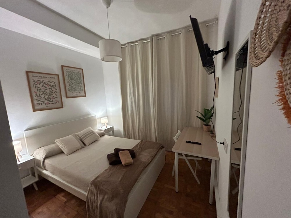 Basic Double Room, Courtyard(R4)