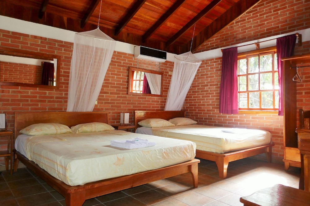Quadruple Room, Ocean View photo 2