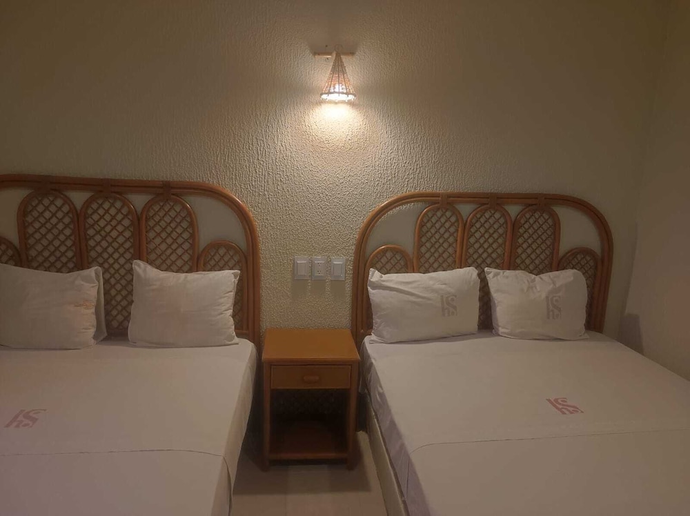 Deluxe Room, 2 Double Beds photo 3