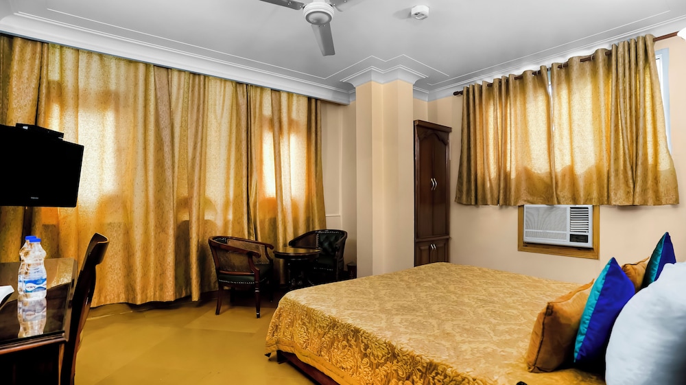 Deluxe Room - Photo 11