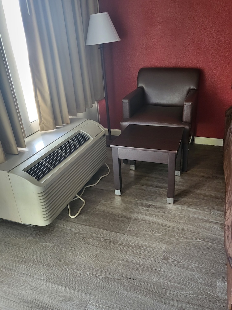 Room, 2 Double Beds, Accessible, Non Smoking - Photo 6
