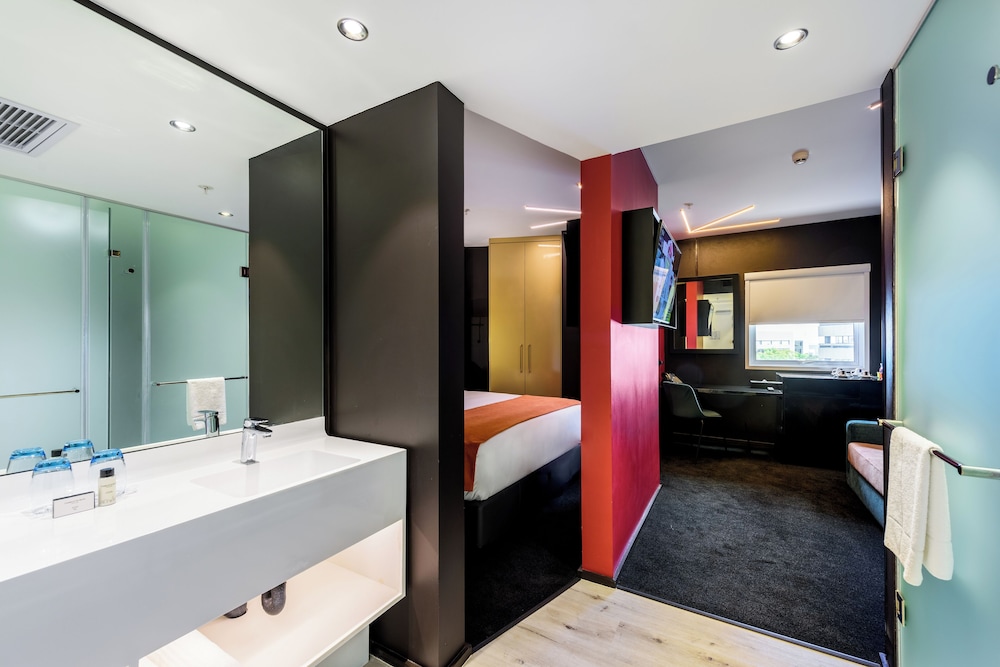 Executive King Room - Photo 2