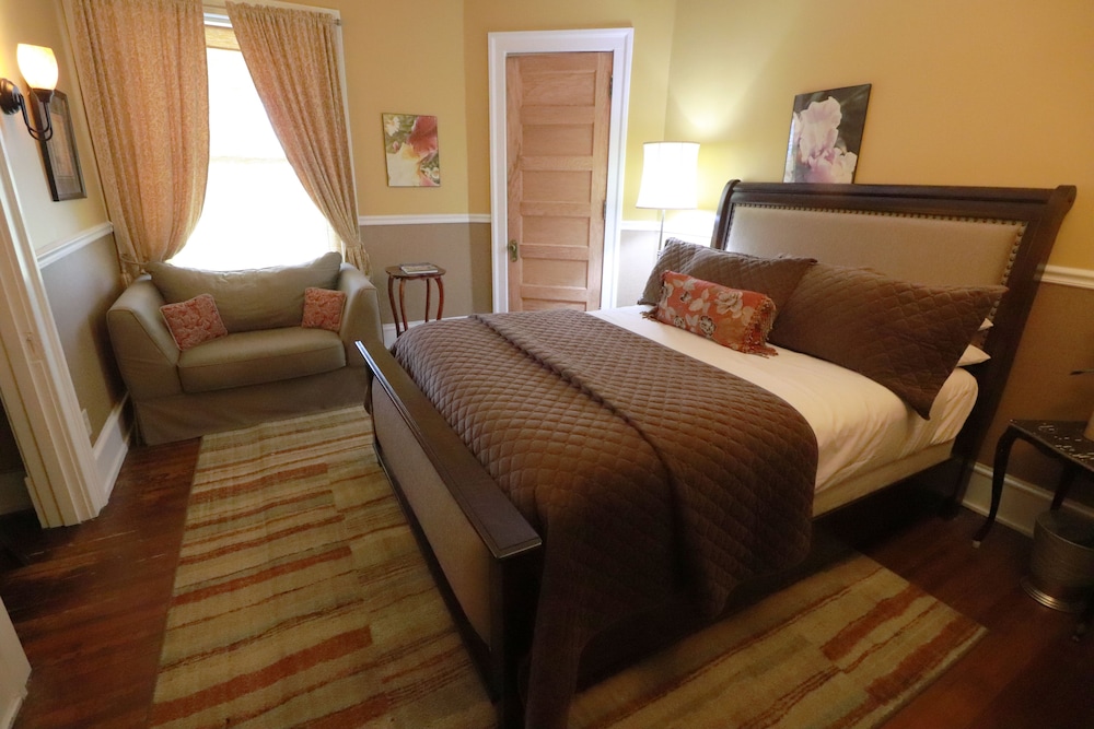 Suite, 2 Bedrooms, Non Smoking, Balcony (Gladiolus) photo 2