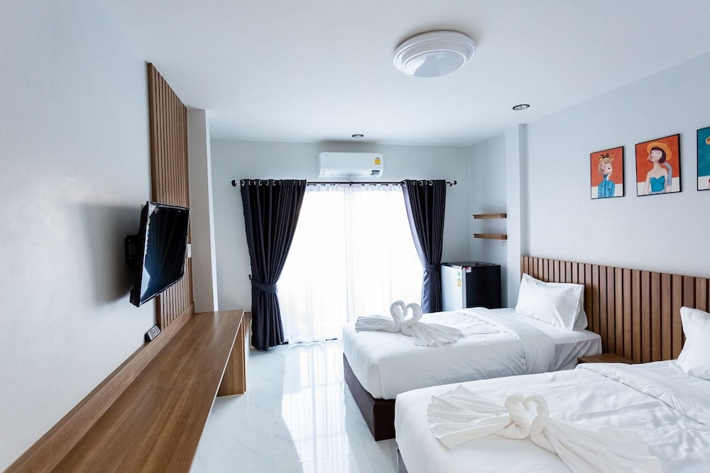 Superior Twin Room - Photo 4