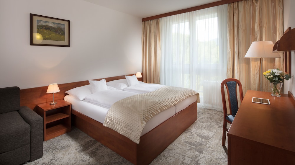 Standard Double Room Single Use - Photo 2