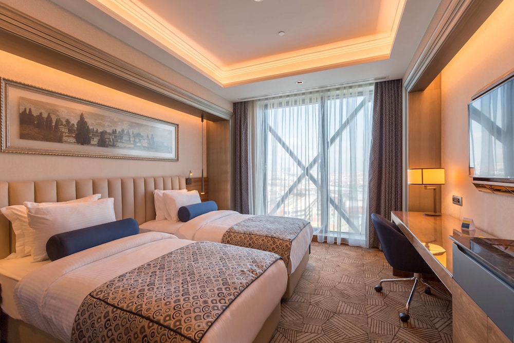 Superior Room, 2 Twin Beds, City View photo 1
