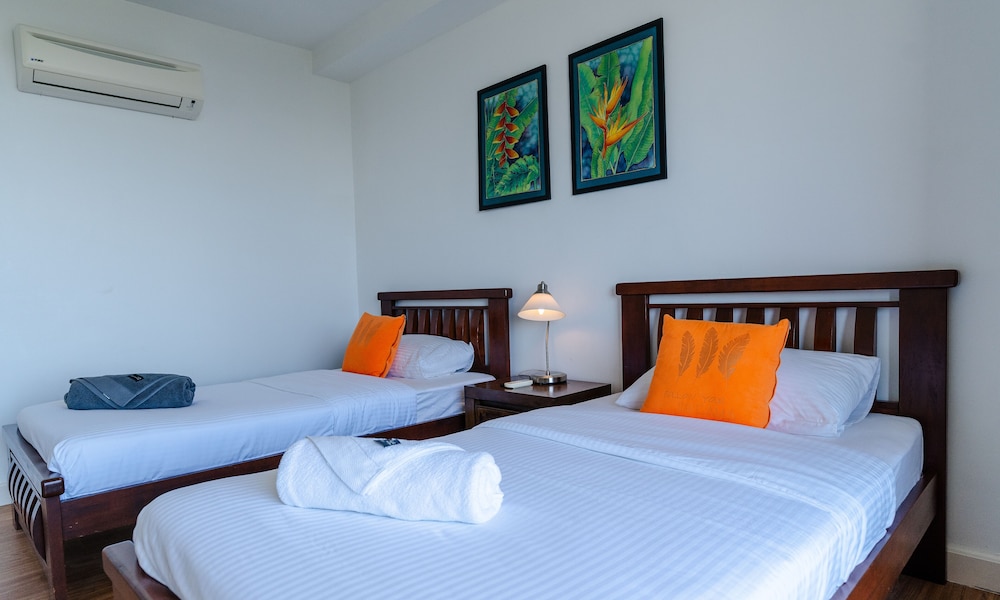 Luxury Villa photo 1