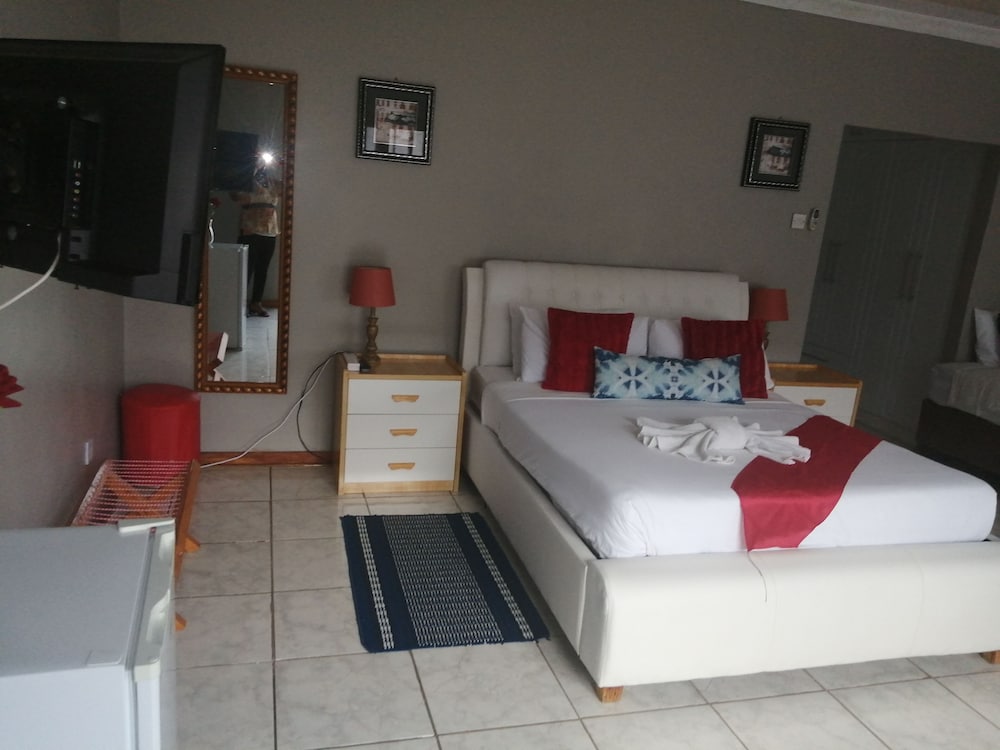 Executive Room, Pool View photo 1