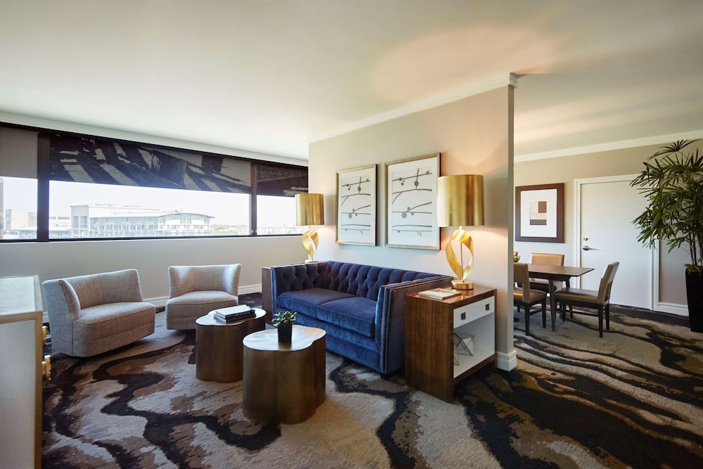 Room (Parlor) photo 1
