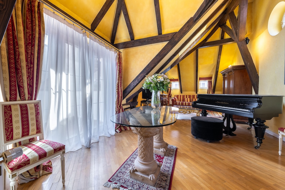 Royal Suite