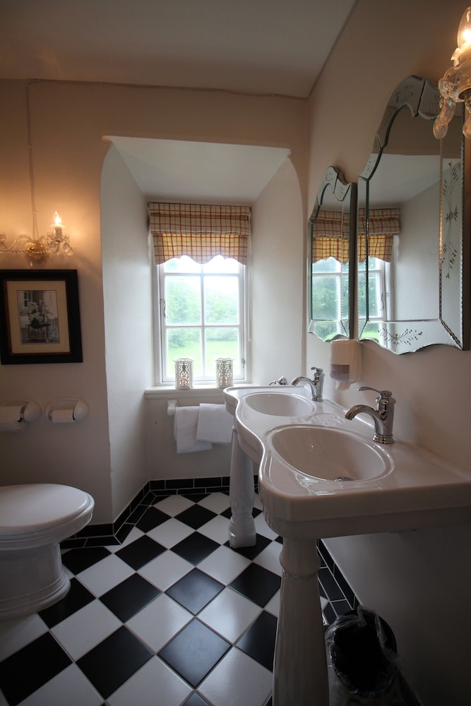 Royal Suite photo 3