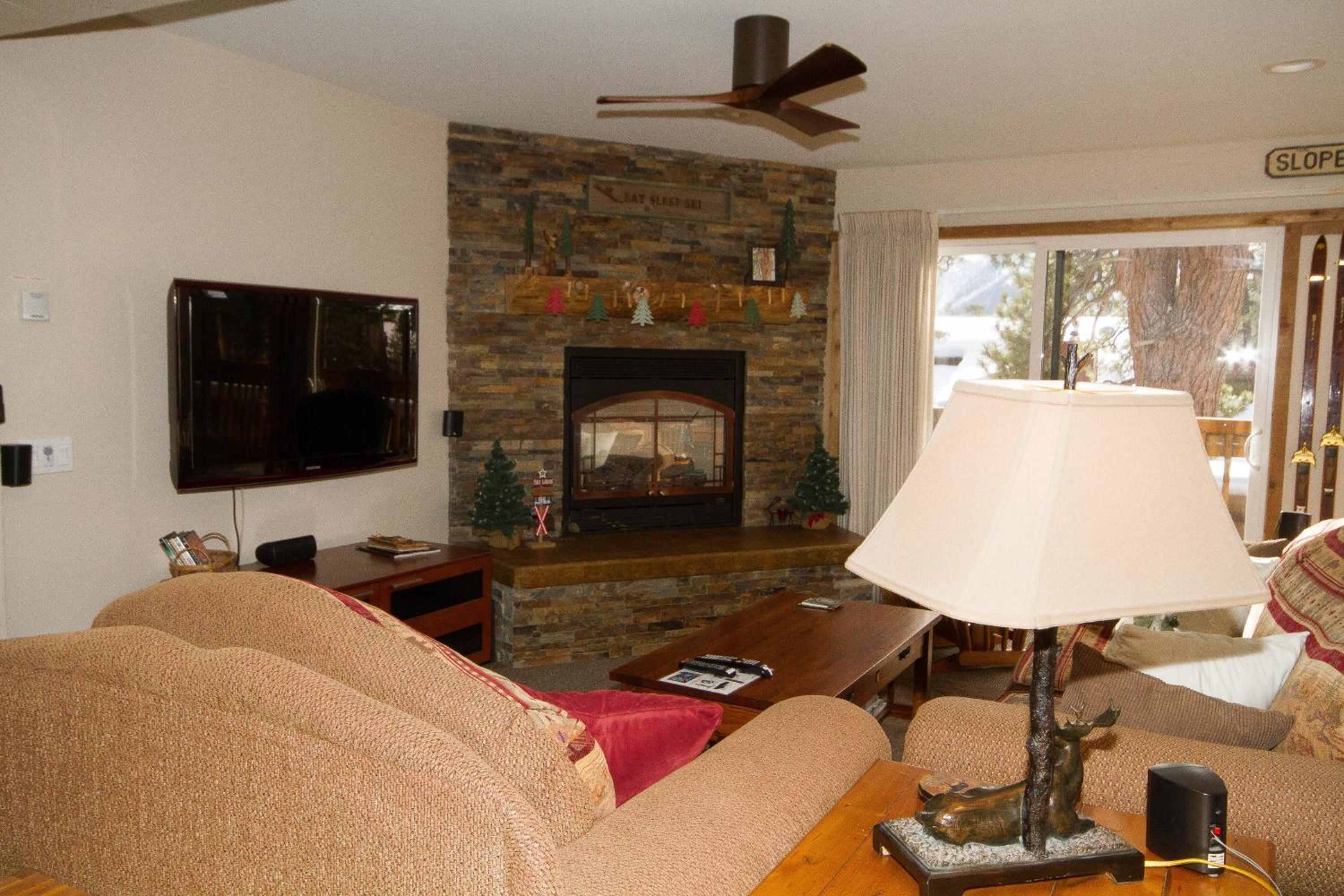 Apartment photo 2